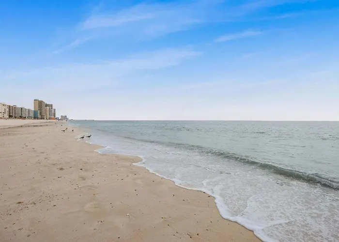 Sandpiper 1c- Stylish Gulf-side Affordable Holiday home Gulf Shores