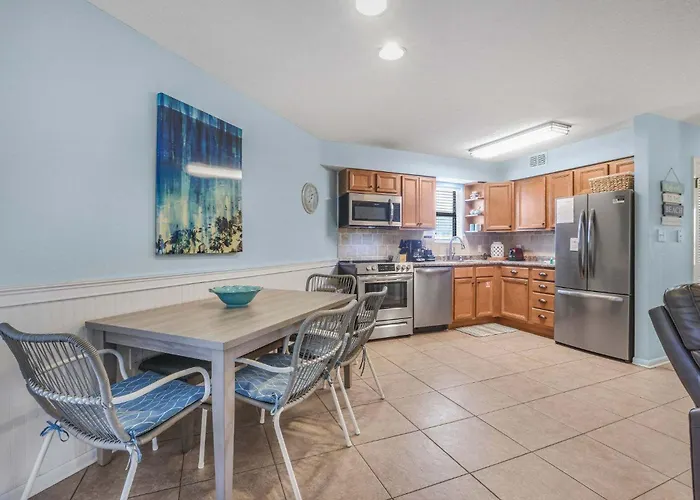 Sandpiper 1c- Stylish Gulf-side Affordable Gulf Shores