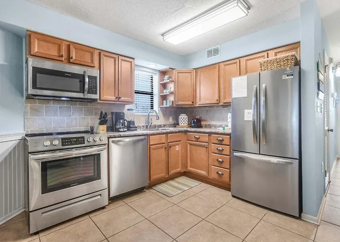 Sandpiper 1c- Stylish Gulf-side Affordable Holiday home