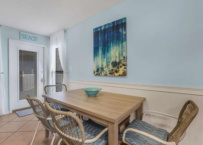Sandpiper 1c- Stylish Gulf-side Affordable Holiday home Gulf Shores